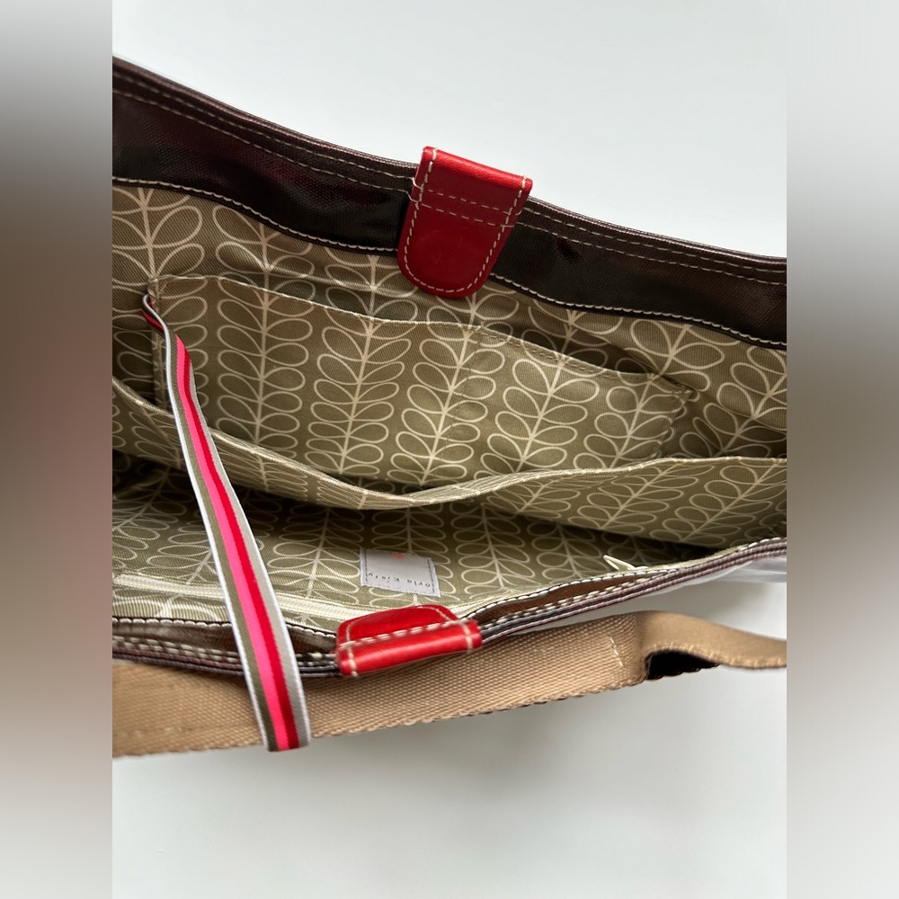 Orla Kiely Chocolate Brown Leaf Shoulder Bag - Picture 7 of 9